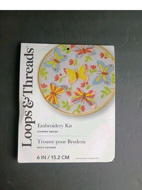 NEW Loops & Threads Embroidery Kit Stamped Design - Butterflies and Flowers
